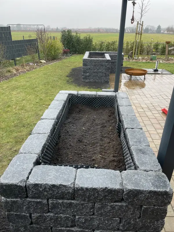 Terrassierte Gartenbeete