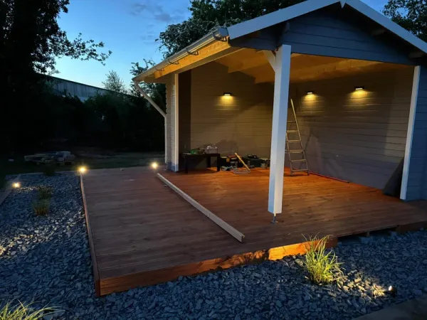 Garten bei Nacht